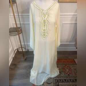 Elegant Cream Embroidered Kaftan